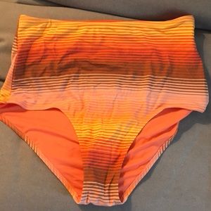Aerie NWT Large bathing suit bottom